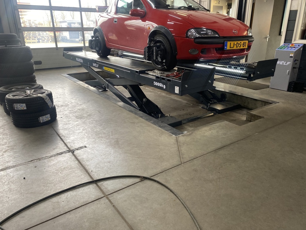 Wolf WLS553B – Pont ciseaux 5 000 kg pour APK & géométrie