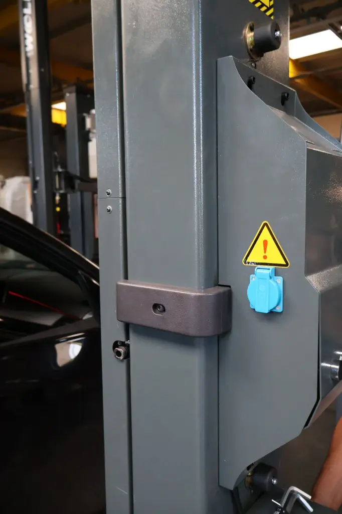 Wolf WL240VV – Pont 2 colonnes sans liaison câblée – Levage 4 000 kg